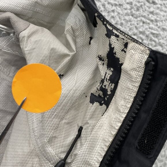 Patagonia H2No Rain Jacket Men's Medium Black Hooded Waterproof Outdoors Shell - Picture 8 of 13